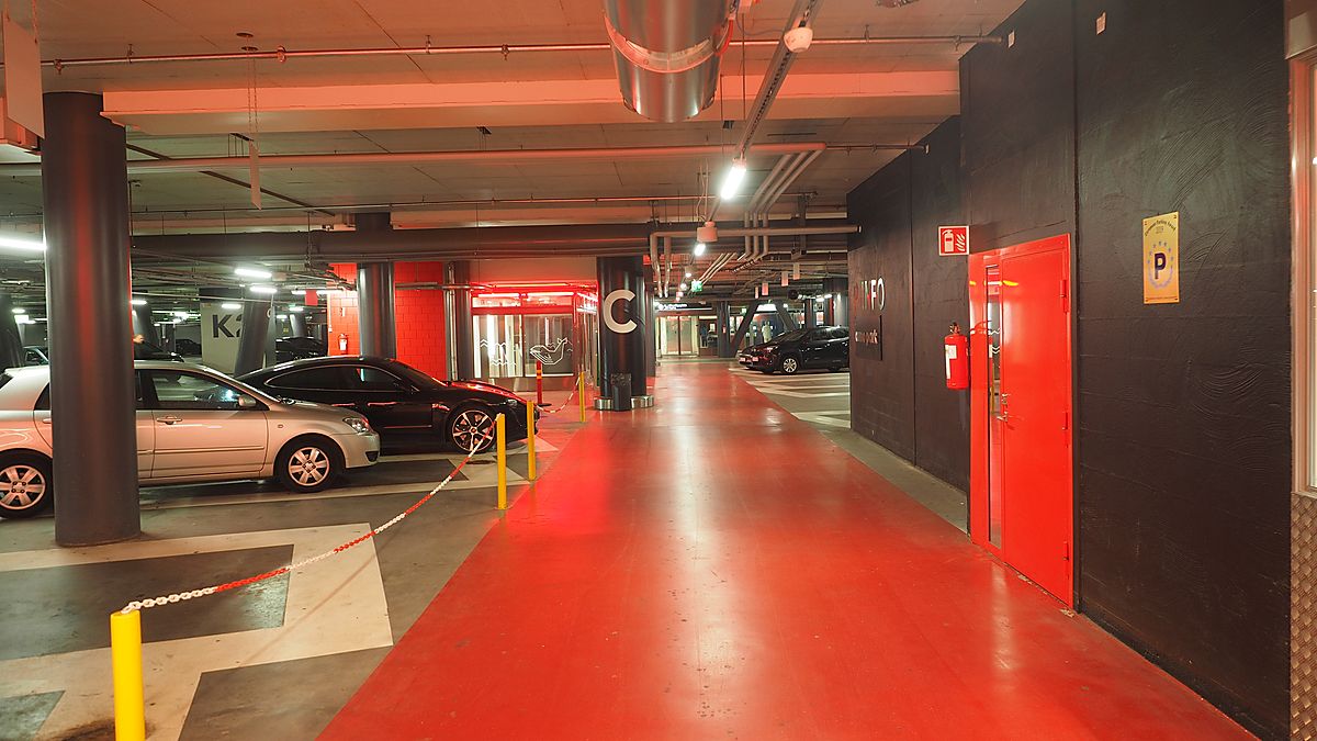 How to Choose Factory Workshop Flooring: Five Advantages of Epoxy application detail image