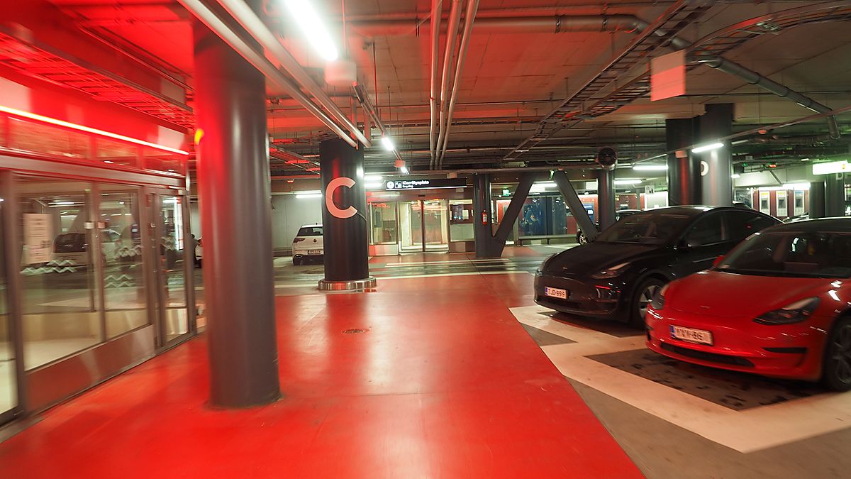 How to Choose Factory Workshop Flooring: Five Advantages of Epoxy technical detail image
