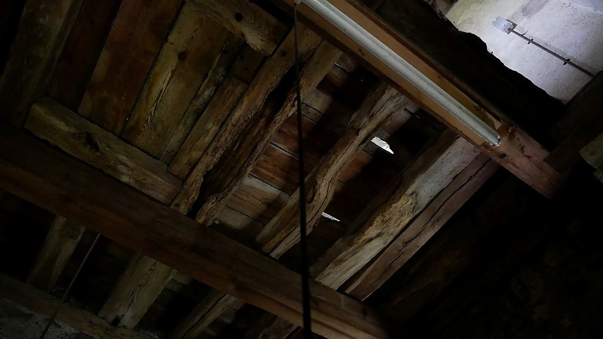 Transparent Fireproof Coating for Wood: Safety With Natural Grain technical detail image